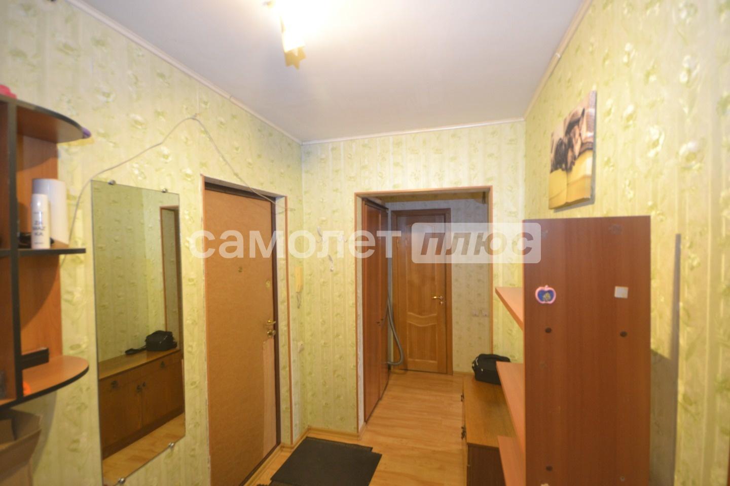 Идеальный вариант для семьи с детьми!

Преимущества квартиры:
✔ Просторная изолированная планировка: Две отдельные комнаты (11.8 и 16.7 м²) — родителям и детям будет комфортно. Идеальный порядок и личное пространство для каждого.
✔ Кухня-мечта: Большая кухня 9.7 м² — здесь легко готовить, собираться