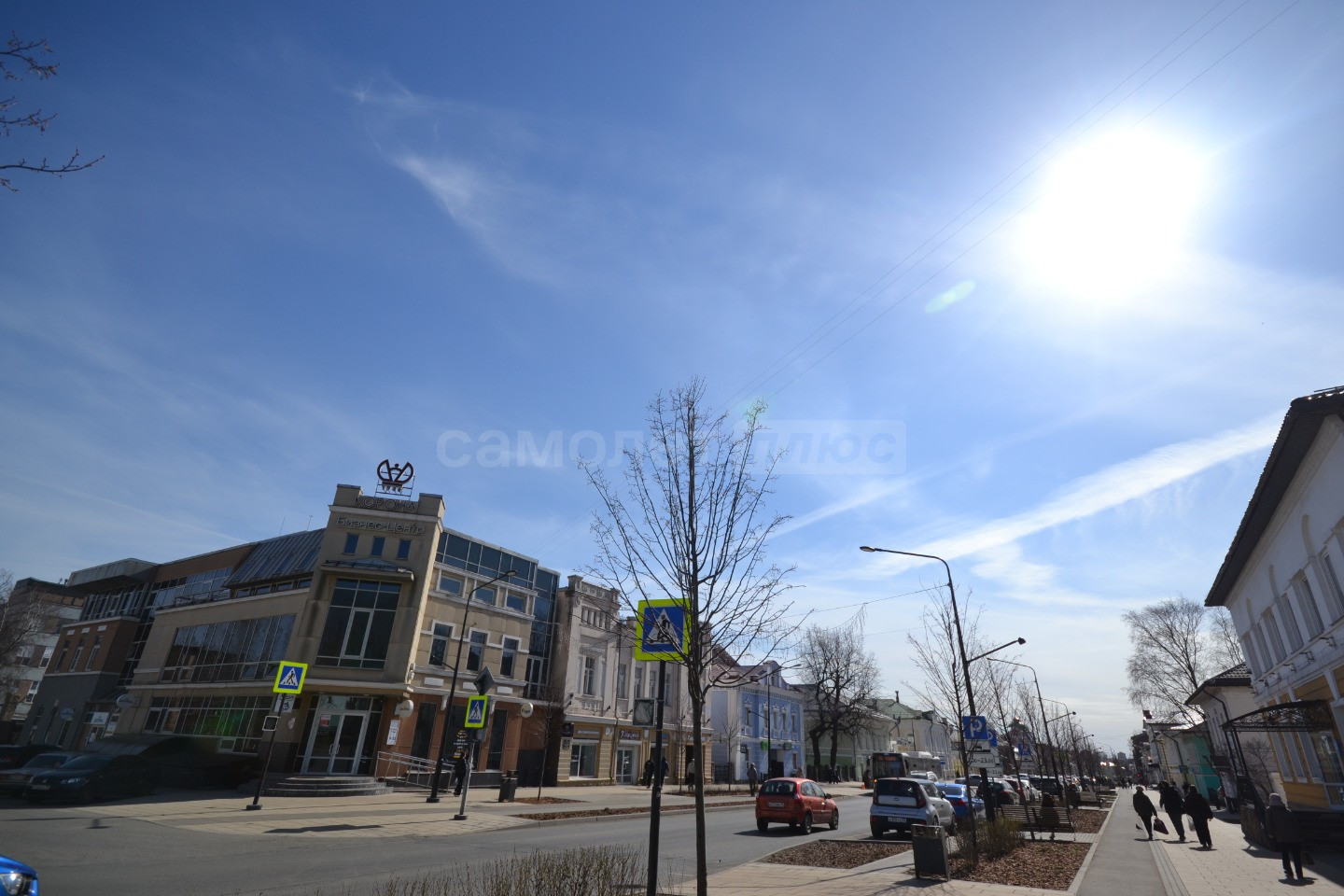 Продаётся квартира, которая даёт вам свободу выбора: оставить как есть или сделать четыре полноценные комнаты. Всё для этого уже есть — осталось только добавить перегородку.

Общие параметры:
Общая площадь: 64.1 кв. м
Этаж: 1 из 5 (пятиэтажный дом)
Санузел: раздельный
Мусоропровод: есть
Комнаты сейч